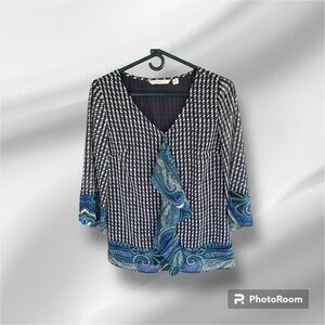 Isaac Mizrahi Women’s Buttoned Down Ruffle Accent Blouse szXS